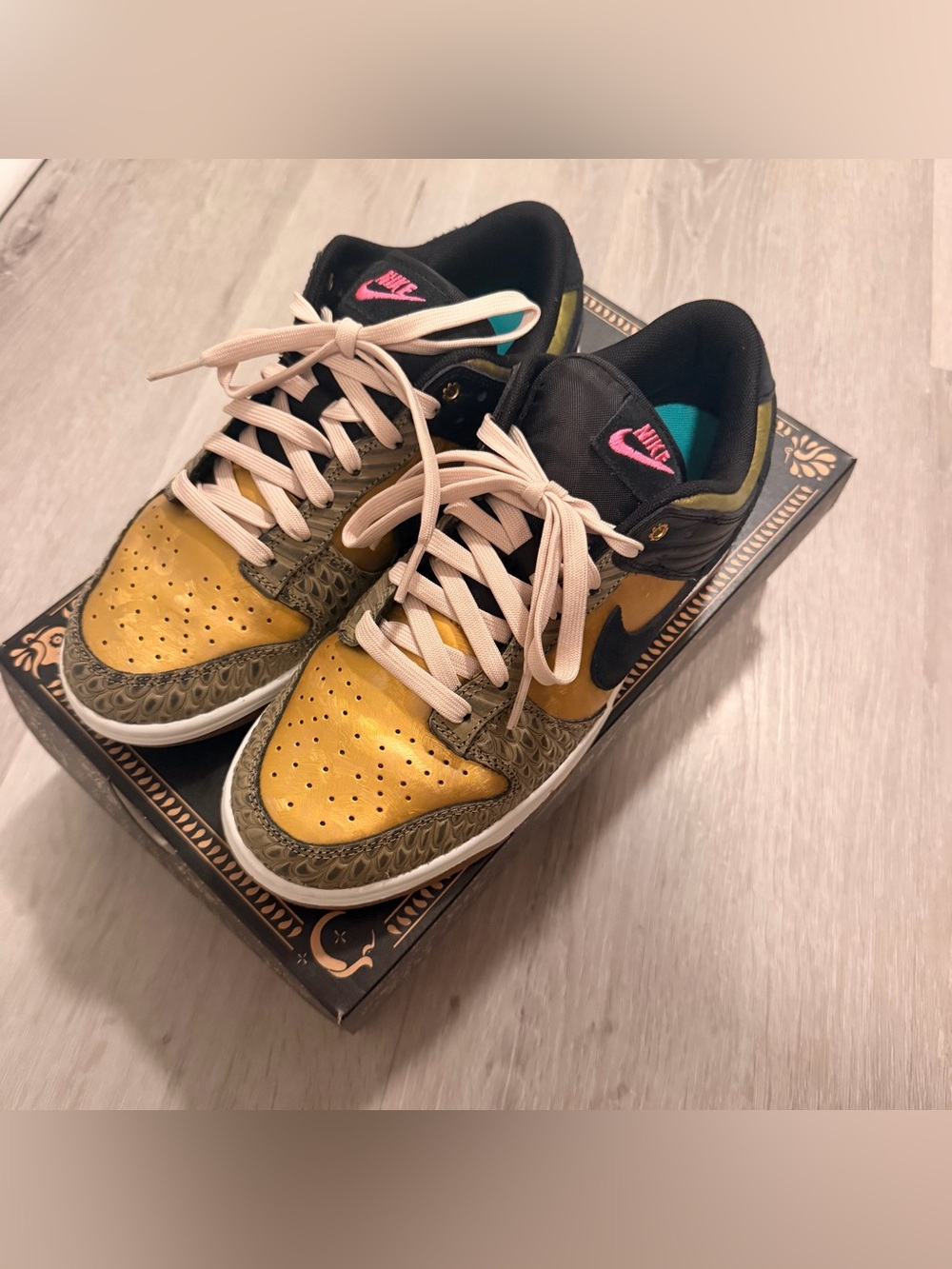 Nike Dunk Low Dia De Muertos FQ8148-010 Size 8.5W / 7M
